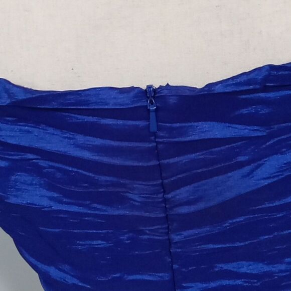 Alex Evenings purple/blue allover ruched floor length gown with  sequin shoulder - Picture 4 of 4